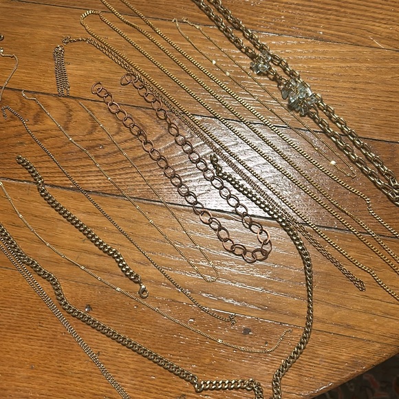 Chain - Picture 2 of 6